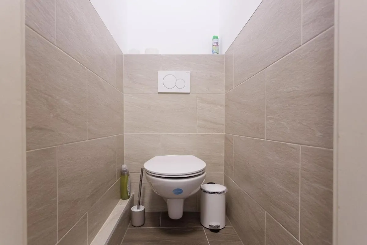 #Livelikealocal Nestroyplatz Apartment Near Center 비엔나 0*,  오스트리아