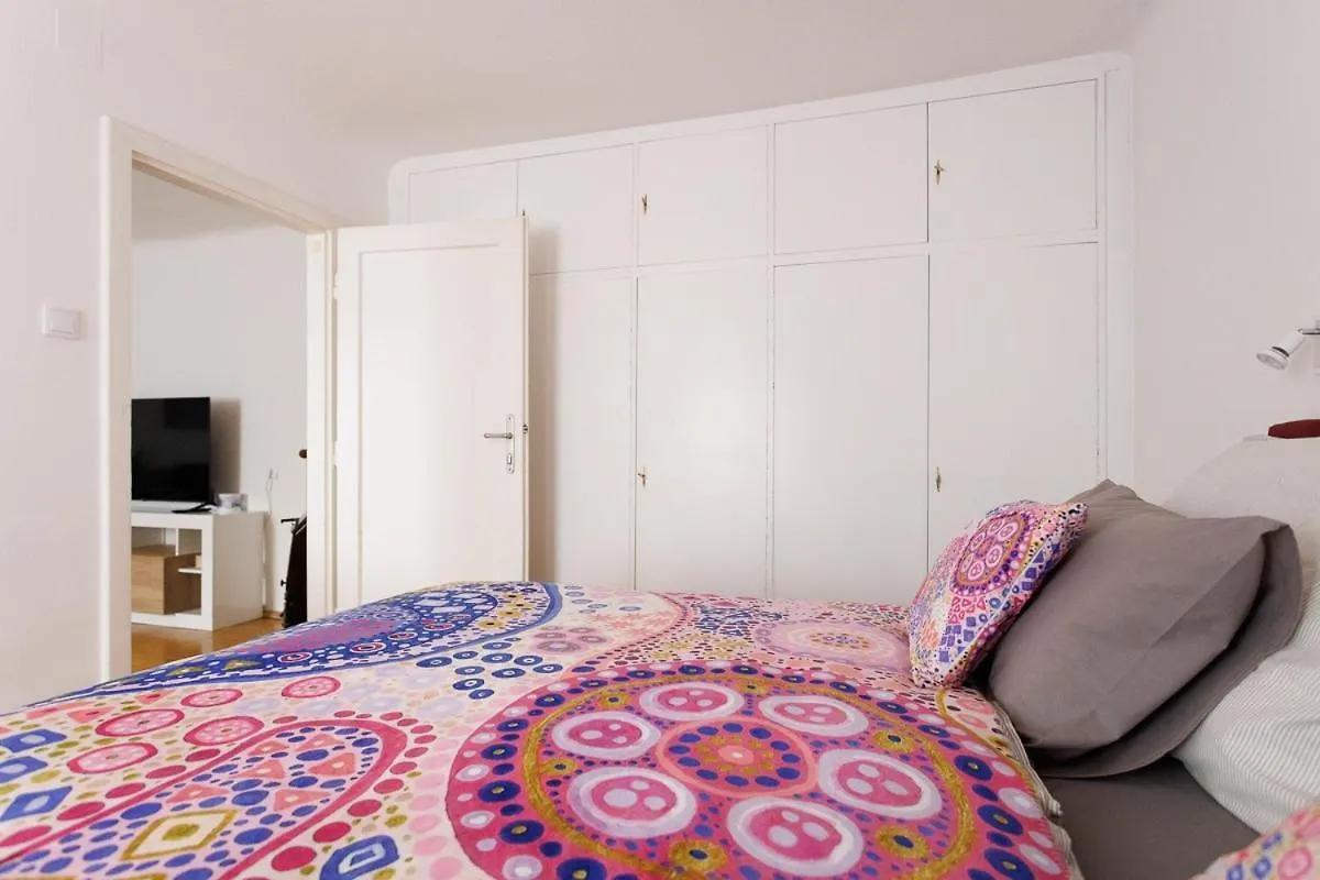 #Livelikealocal Nestroyplatz Apartment Near Center 비엔나 0*,  오스트리아