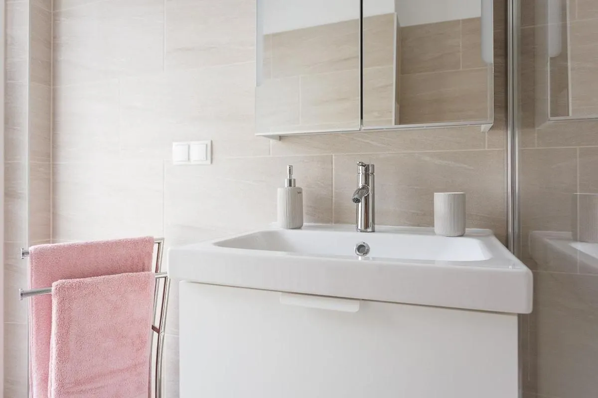 #Livelikealocal Nestroyplatz Apartment Near Center Vienna